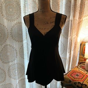 Large stretchy camisole with tie accent